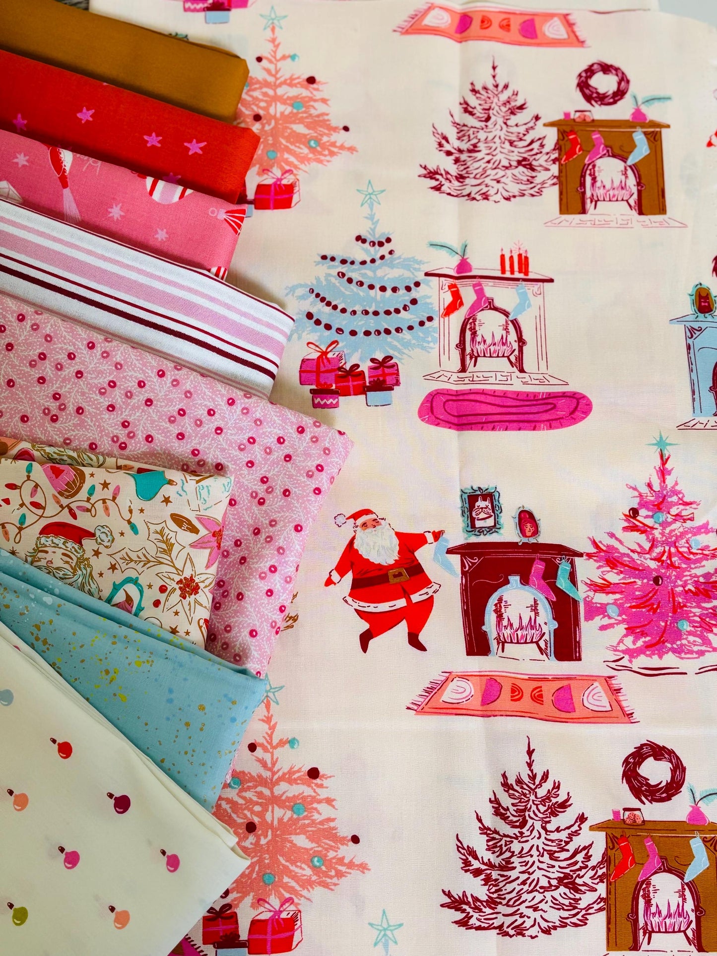 Return of pink Christmas part 12 - 9 fat quarter bundle - christmas in color starry speckled RSS AGF Poppie