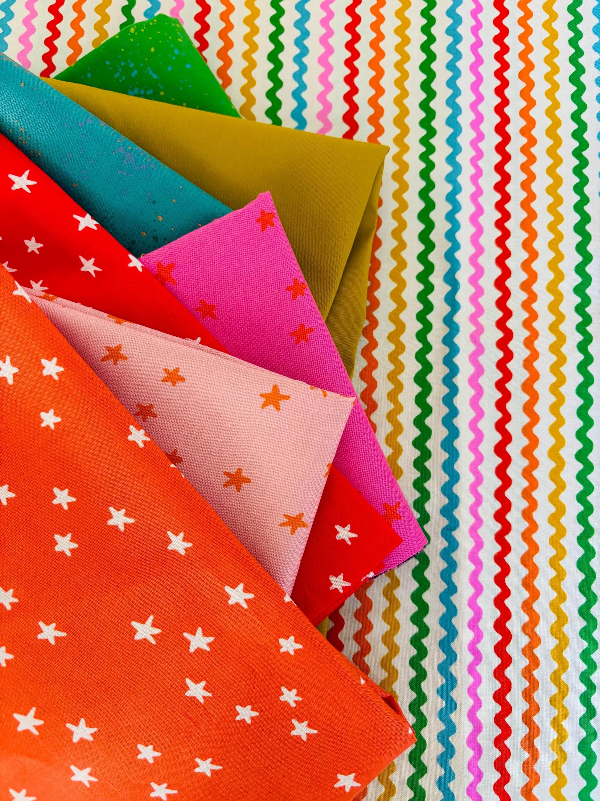 Brights - 8 fat quarter bundle - 7 Ruby star and AGF 1 solid