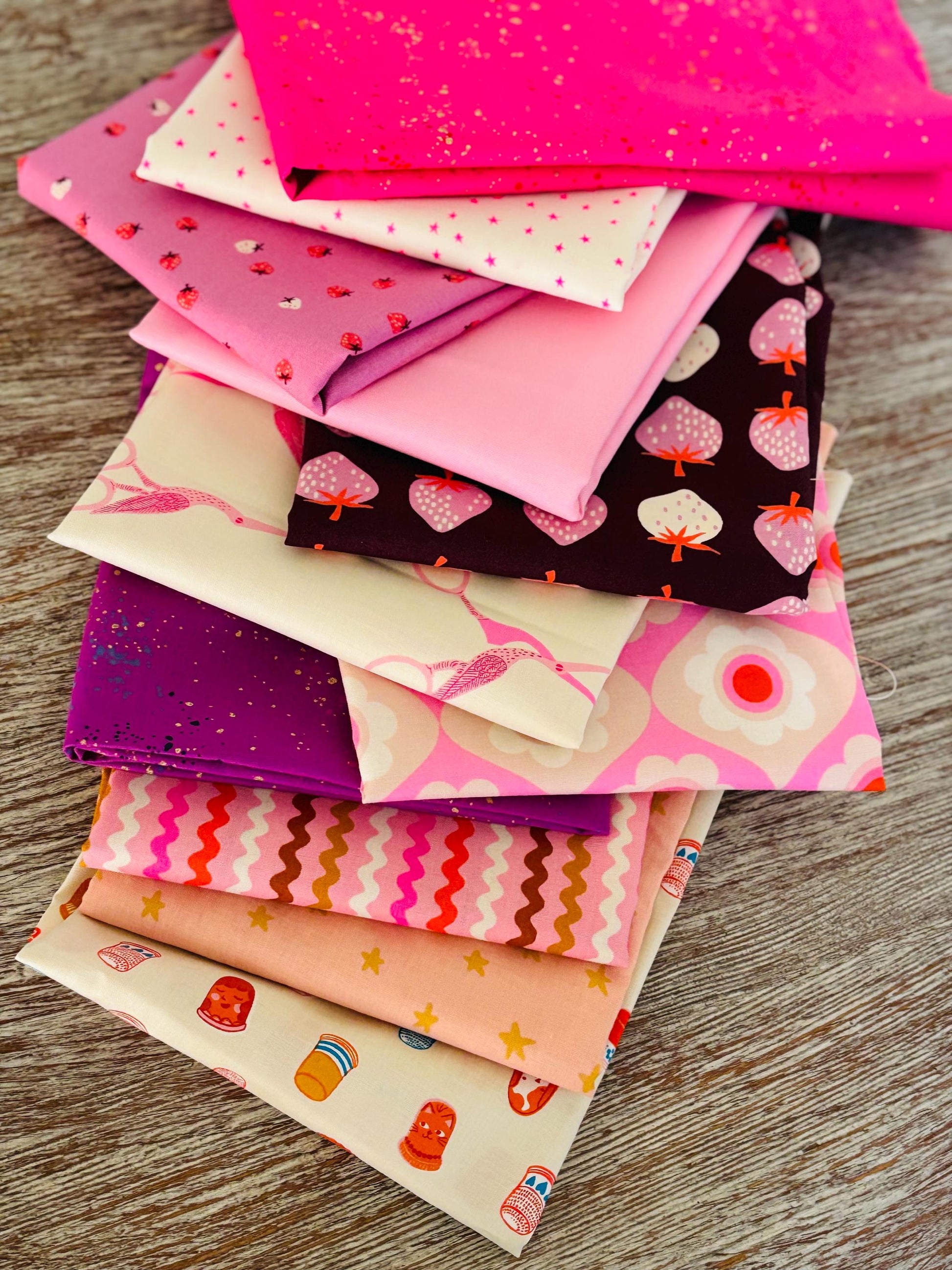Pink pop 11 fat quarter Bundle 10 RSS pink and 1 Bella solid