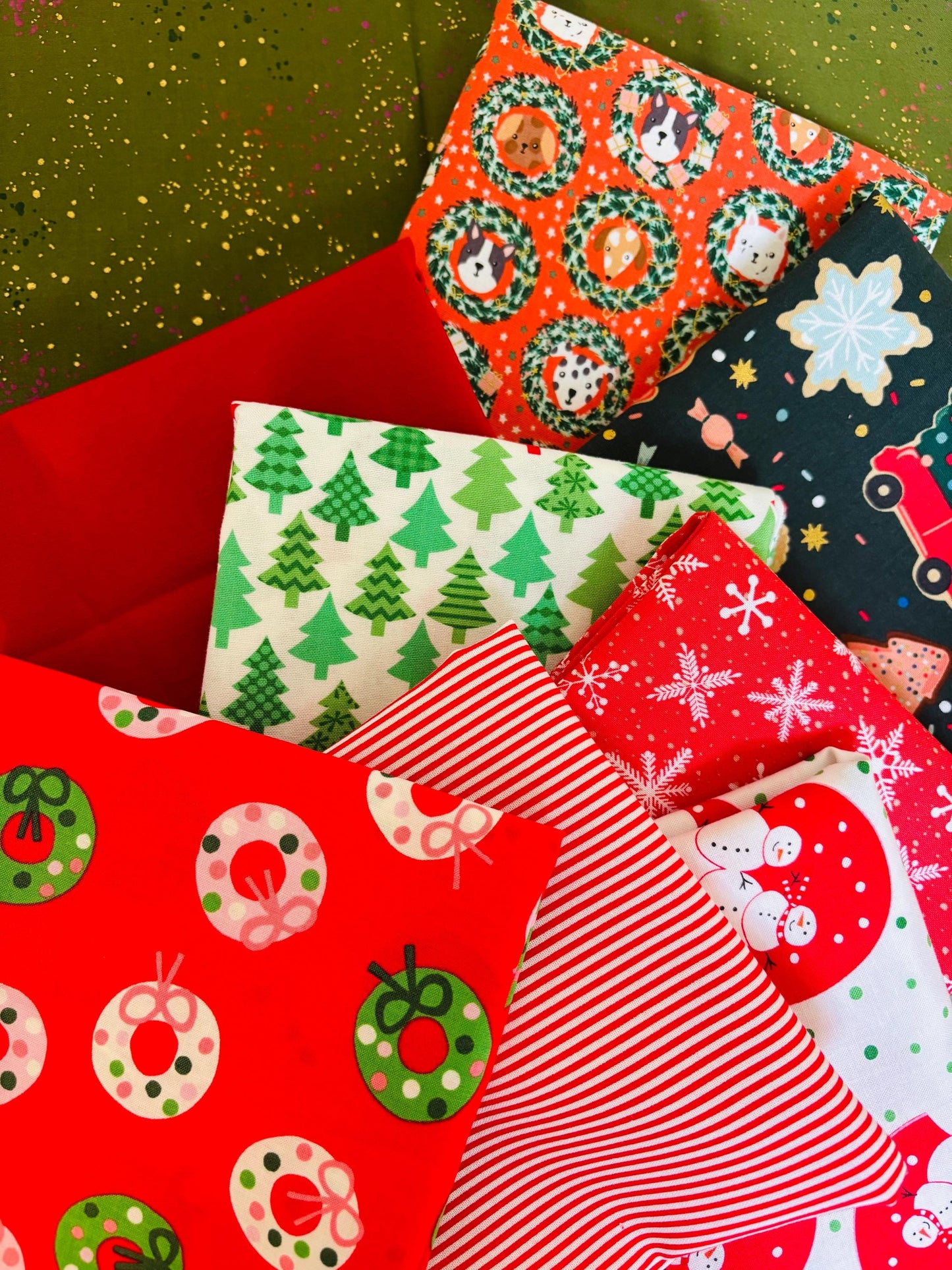 Fireside holiday - 9 fat quarter bundle - christmas